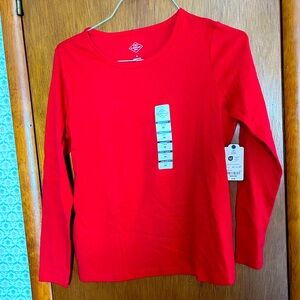 Long-sleeved Women’s tees